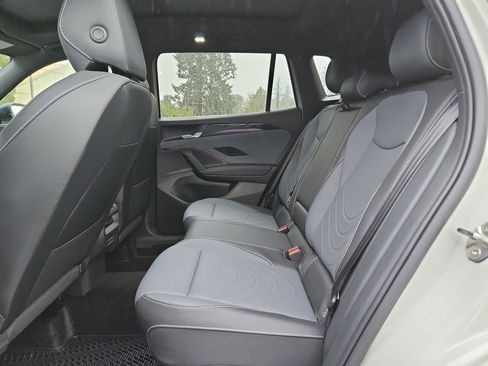 New 2026 Volkswagen Tiguan SE R-Line image 24