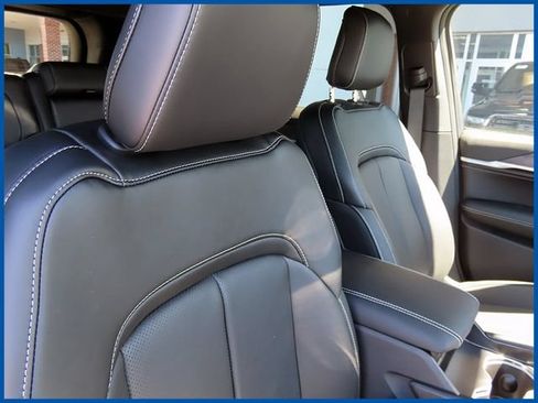 New 2026 Jeep Grand Cherokee Limited AWD/4WD image 9