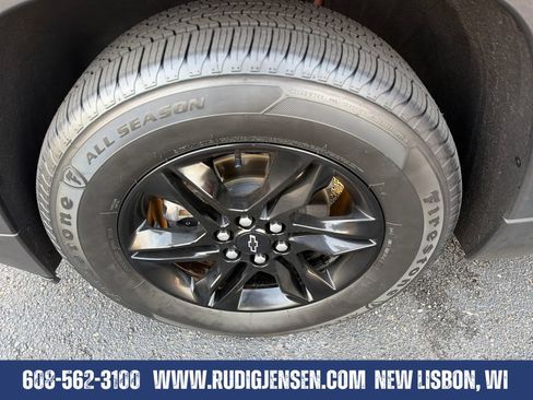 Used 2023 Chevrolet Traverse LT w/ Midnight/Sport Edition AWD/4WD image 25