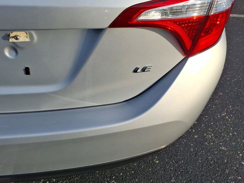 Used 2016 Toyota Corolla LE FWD image 5