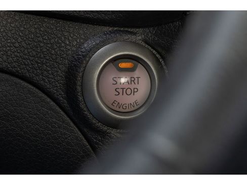 Used 2019 Nissan Sentra SV image 26