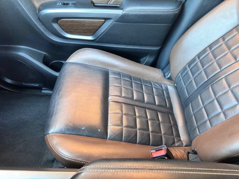 Used 2017 Nissan Titan Platinum Reserve AWD/4WD image 21