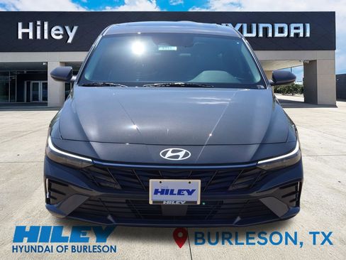 New 2026 Hyundai Elantra Limited FWD image 6