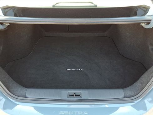 Certified 2025 Nissan Sentra SR w/ SR Premium Package FWD image 21