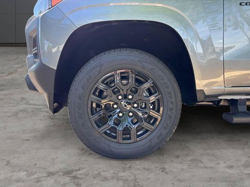 New 2026 Chevrolet Colorado W/T AWD/4WD image 9