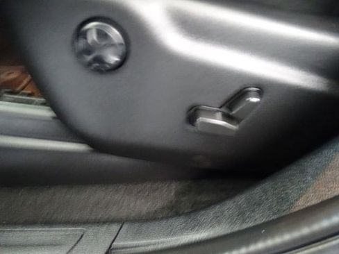 Used 2021 Jeep Grand Cherokee Laredo X AWD/4WD image 3