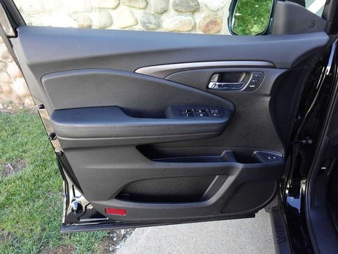 Used 2021 Honda Pilot EX-L image 10