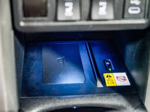 Certified 2023 Toyota Corolla Cross XLE image 22