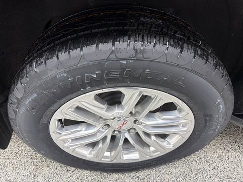 Used 2024 GMC Yukon XL SLE w/ Max Trailering Package image 9