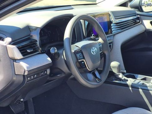 Used 2026 Toyota Camry LE w/ Convenience Package image 10