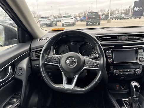 Used 2017 Nissan Rogue SL w/ SL Premium Package image 11