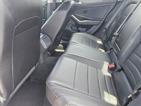 Used 2024 Volkswagen Jetta SE FWD image 17