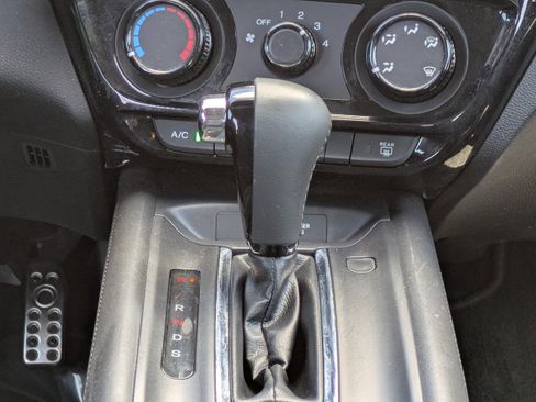 Used 2019 Honda HR-V Sport image 14