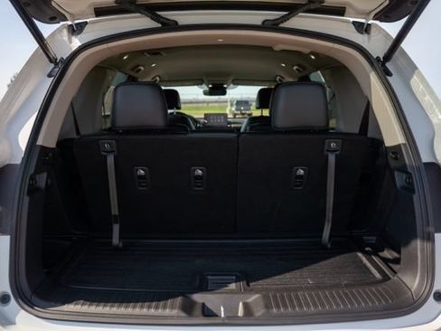 Used 2025 Honda Pilot EX-L image 12