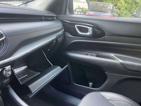 Used 2024 Jeep Compass Trailhawk image 33