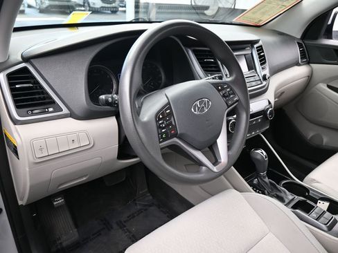 Used 2017 Hyundai Tucson SE image 10