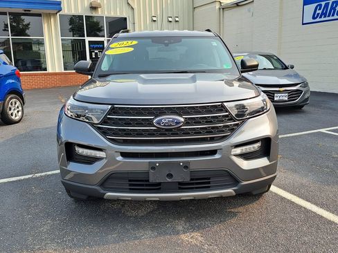 Used 2023 Ford Explorer XLT w/ Equipment Group 202A RWD image 2