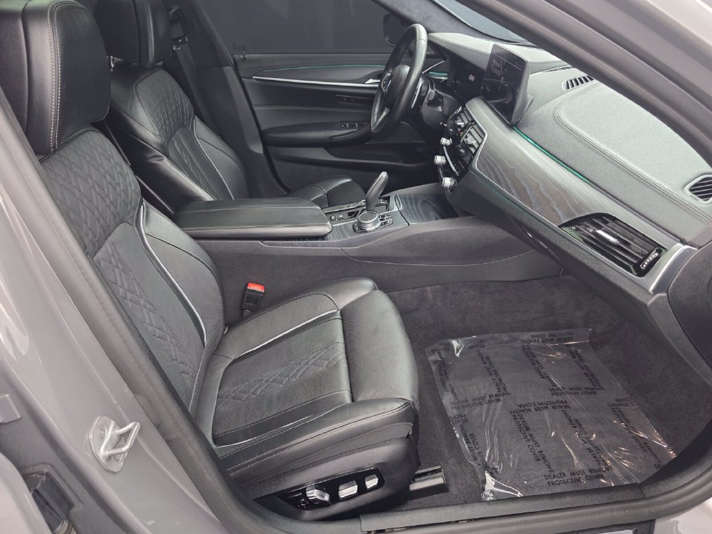 Used 2021 BMW M550i xDrive AWD/4WD image 28