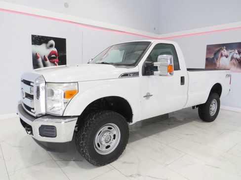 Used 2012 Ford F350 XLT w/ Snow Plow Prep Pkg image 5