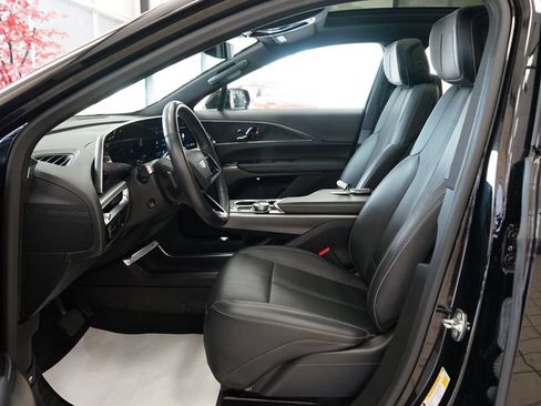 Used 2024 Cadillac Lyriq Sport w/ LPO, Floor Liner Package AWD/4WD image 28