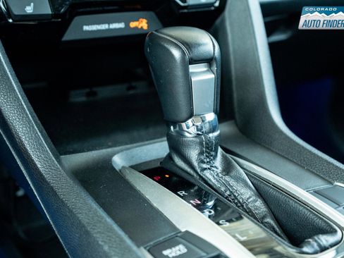 Used 2016 Honda Civic Touring image 17