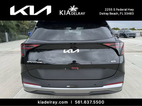 New 2026 Kia Sportage LX FWD image 4