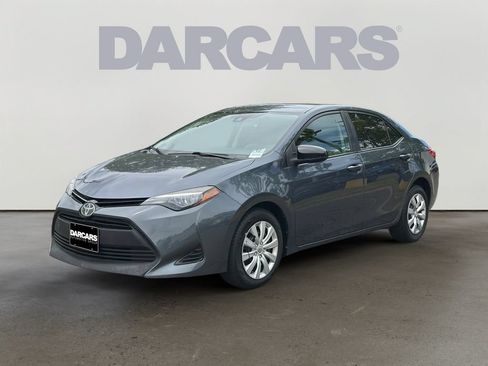 Used 2017 Toyota Corolla LE w/ Carpet Mat Package (TMS) FWD image 3