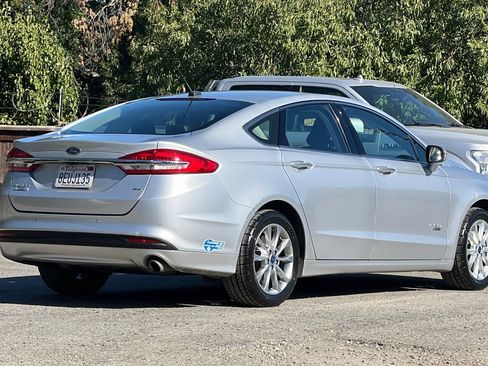 Certified 2018 Ford Fusion Energi SE FWD image 4