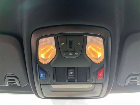 Used 2024 RAM 3500 Tradesman w/ Chrome Appearance Group image 33