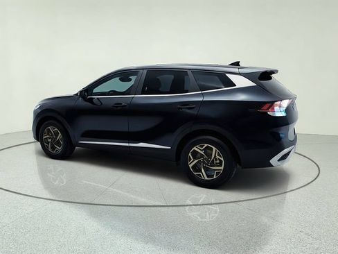 Certified 2024 Kia Sportage LX FWD image 3