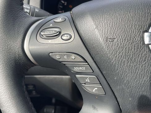 Used 2014 Nissan Pathfinder Platinum AWD/4WD image 23