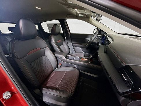 New 2026 Nissan Kicks SR w/ Cold Weather Package image 26