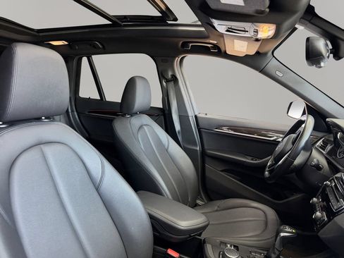 Used 2017 BMW X1 sDrive28i FWD image 15