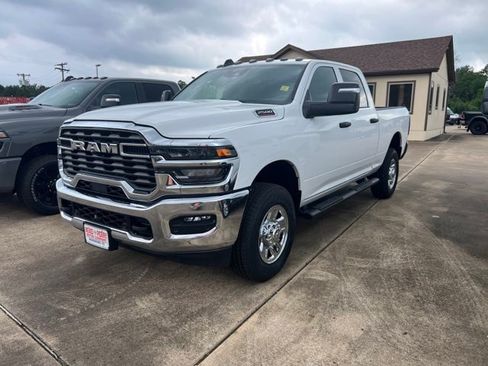 New 2026 RAM 2500 Tradesman AWD/4WD image 3