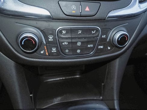 Certified 2024 Chevrolet Equinox LT AWD/4WD image 14