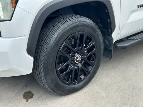 Used 2024 Toyota Tundra Limited image 9