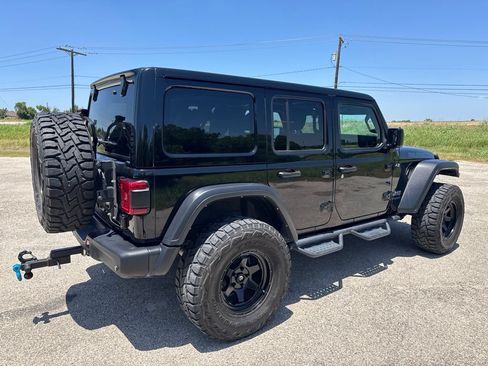 Used 2021 Jeep Wrangler Unlimited Rubicon 4xe w/ Dual Top Group AWD/4WD image 4