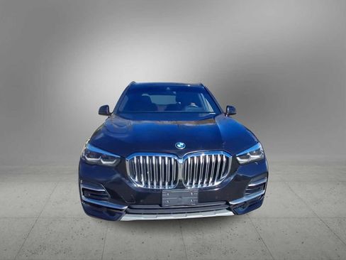 Used 2023 BMW X5 xDrive40i w/ Climate Comfort Package image 3