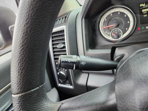 Used 2018 RAM 1500 Classic SLT image 14