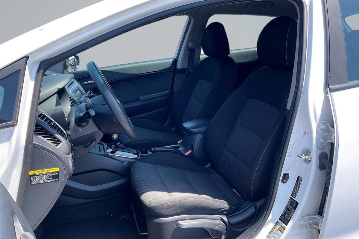 Used 2017 Kia Forte LX FWD image 25