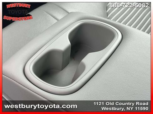 Used 2019 Toyota Camry SE FWD image 11