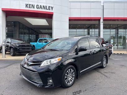 Used 2018 Toyota Sienna XLE w/ XLE Navigation Package