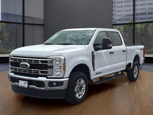 Used 2025 Ford F250 XLT AWD/4WD image 9