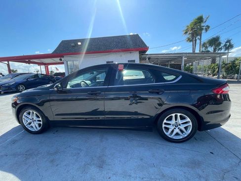 Used 2014 Ford Fusion SE FWD image 16