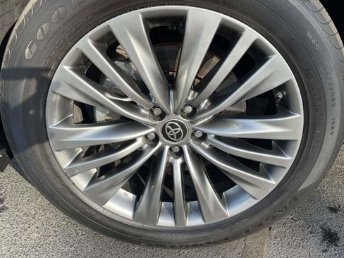 Used 2021 Toyota Highlander Platinum image 9