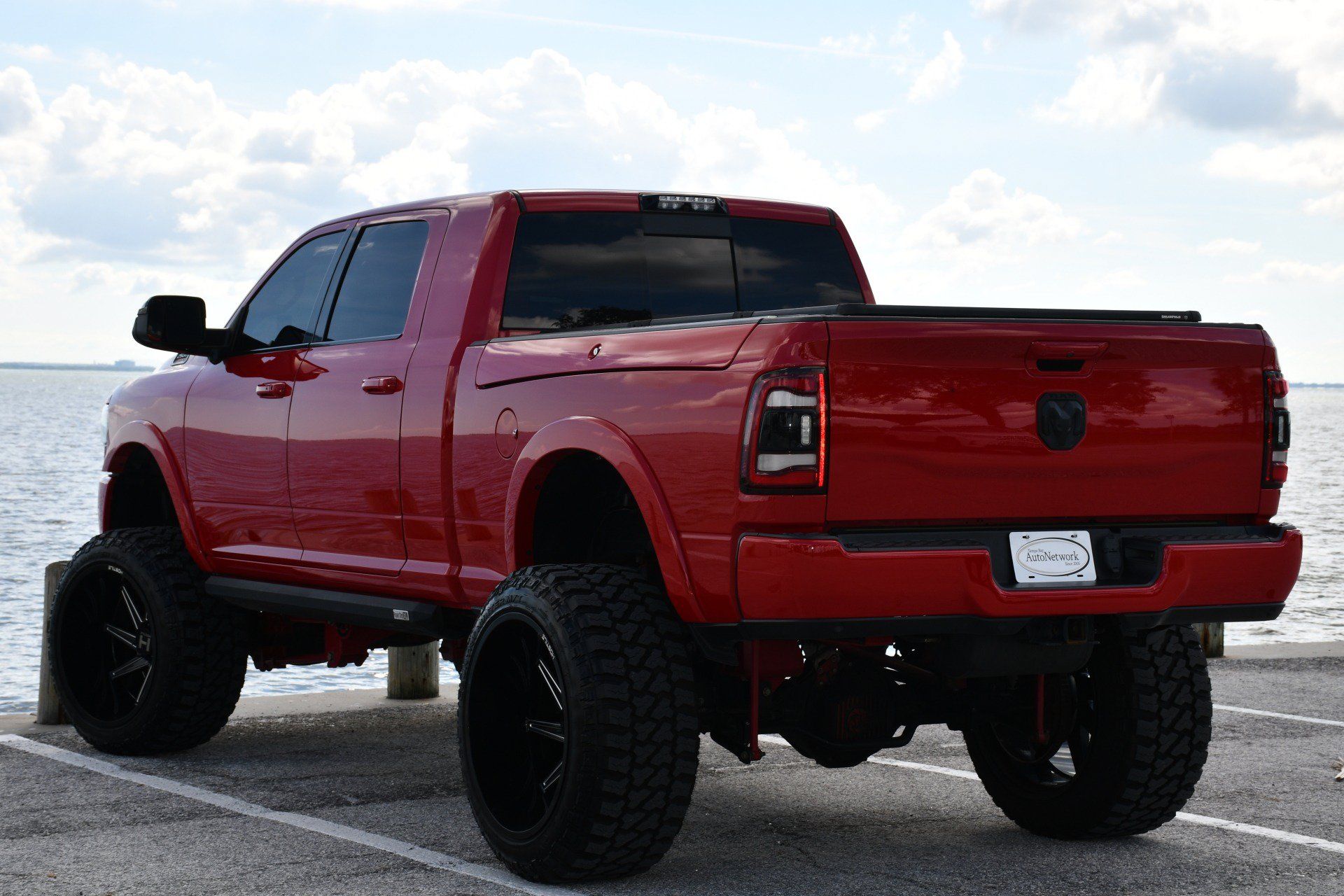 Used 2020 RAM 2500 Laramie w/ Night Edition AWD/4WD image 6