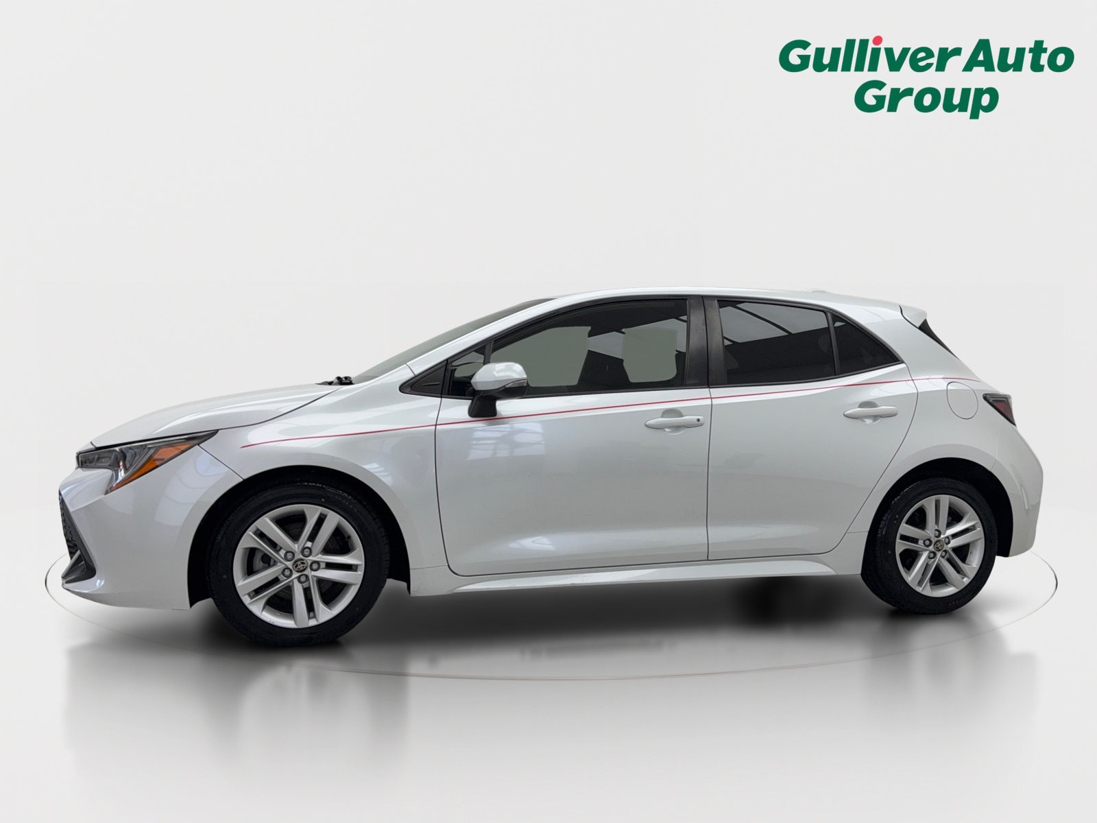 Used 2021 Toyota Corolla SE FWD image 2