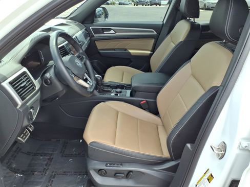 Certified 2023 Volkswagen Atlas Cross Sport SEL R-Line AWD/4WD image 21