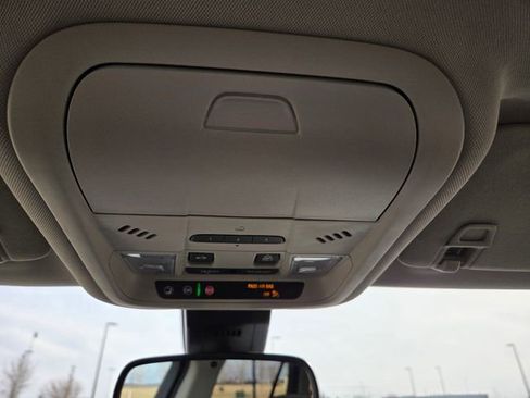 Used 2024 GMC Terrain Denali w/ Denali Premium Package image 33