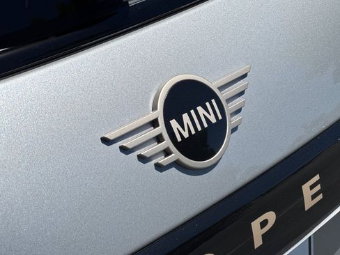 Used 2025 MINI Cooper 2-Door Hardtop FWD image 38